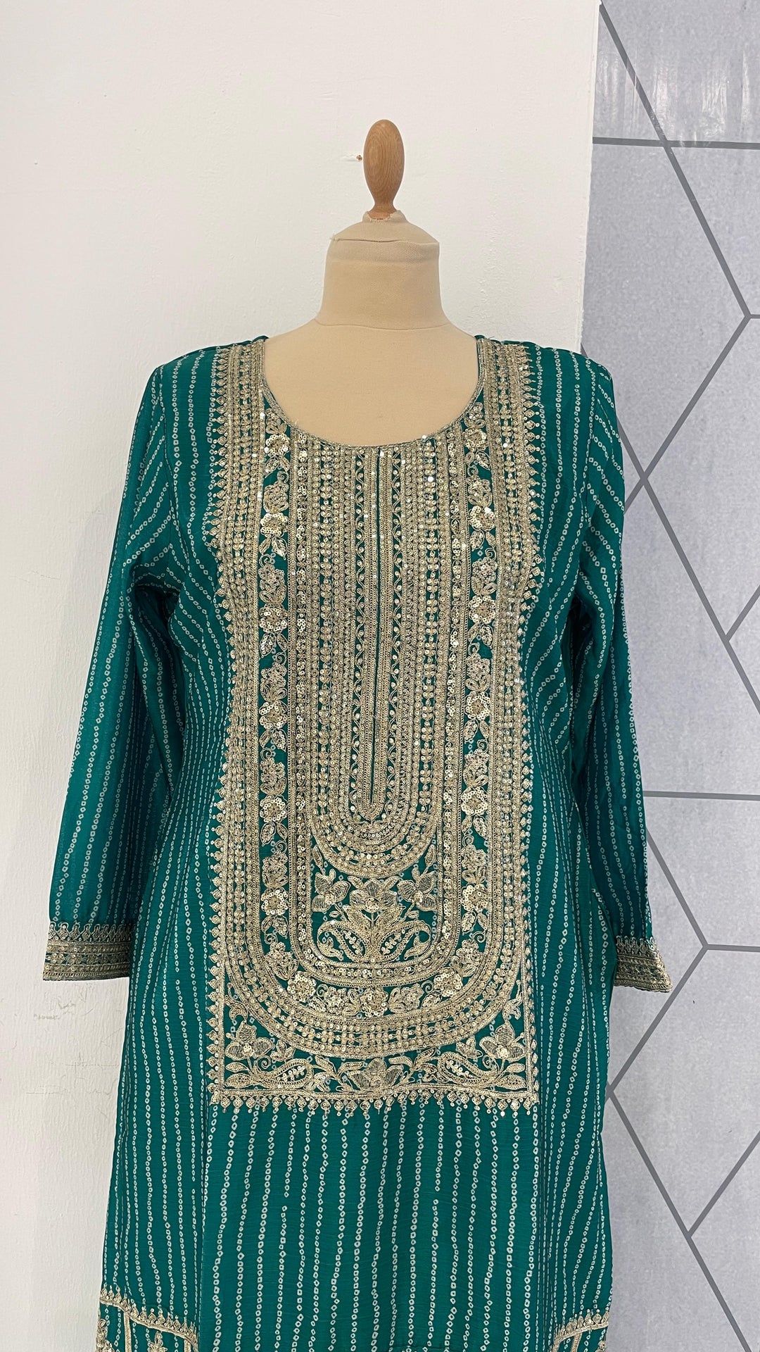 Sage Green & Turquoise Bhandani set (Ready to Wear)