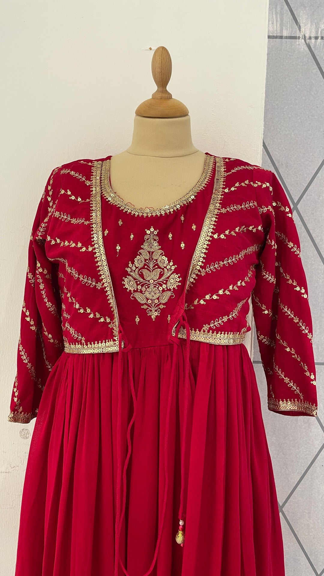 Red Long Anarkali ( Ready-to-Wear)