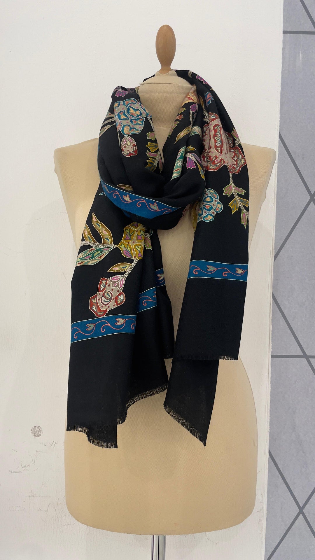 Shipra Black Kalamkari Pashmina Scarf