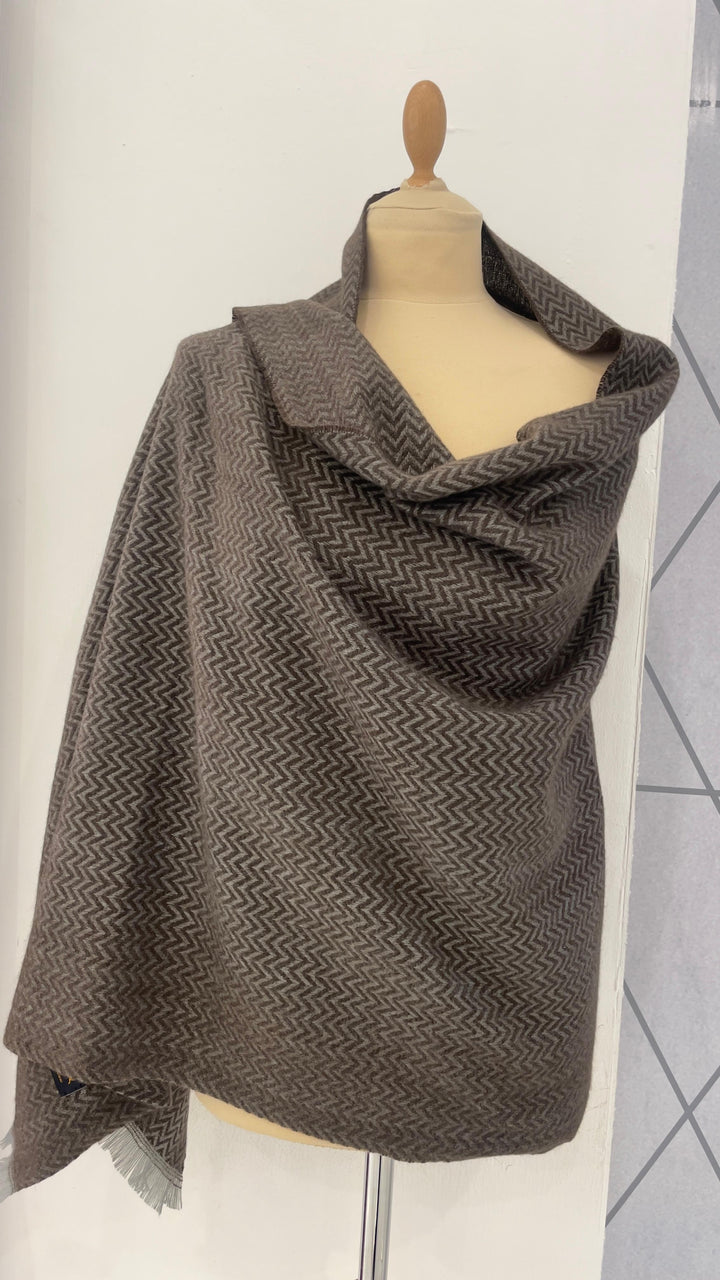 Nurja Dark Grey Wool Scarf