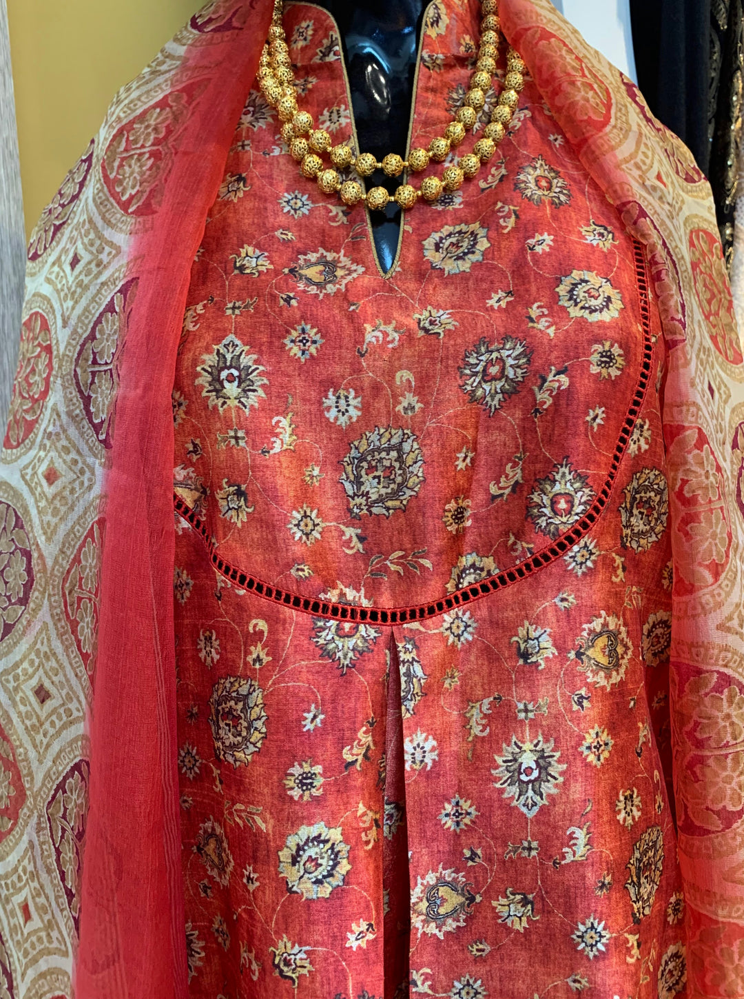 Ladies kurta sets in Dubai